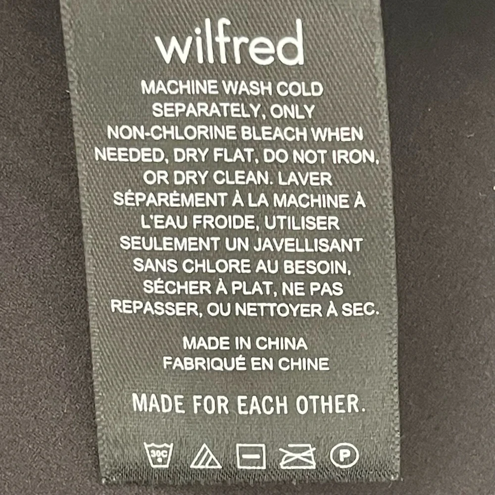 SOLD. Aritzia Wilfred Patio Mini Skirt Vegan Leather Size 8 Black - Picture 8 of 9